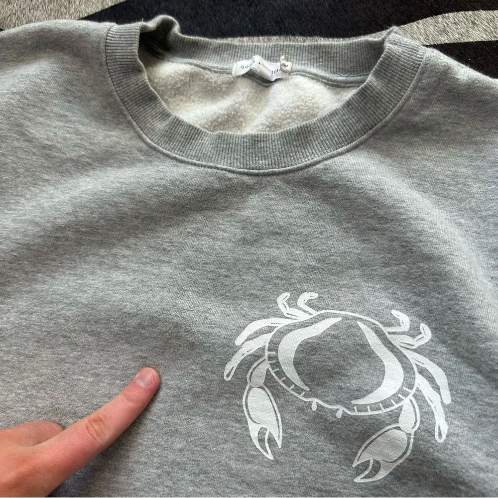 Good American Cancer Crab Zodiac Cropped Sweatshirt - Picture 3 of 8